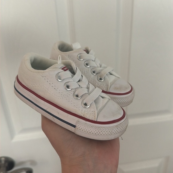 Converse - Picture 2 of 6